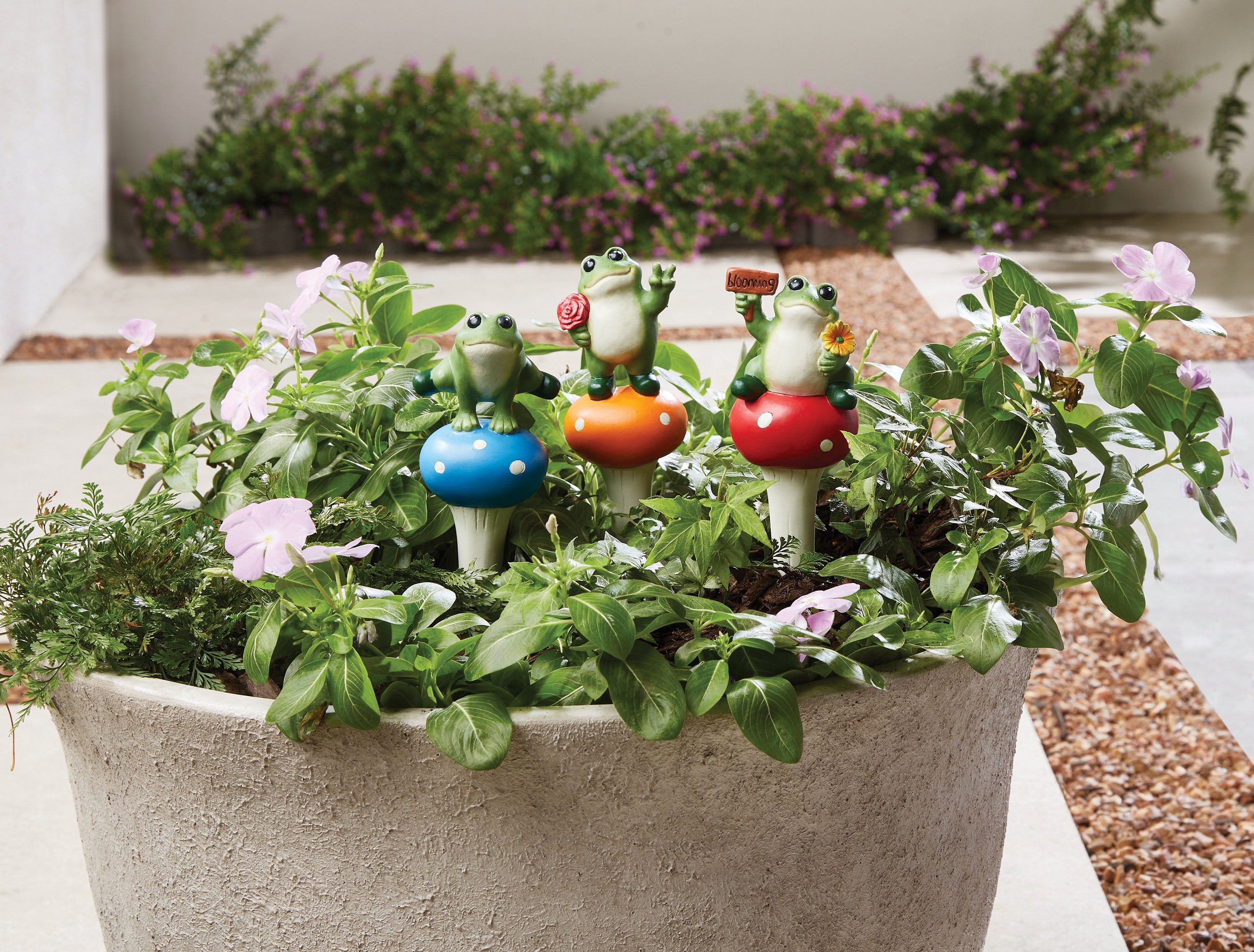 Mainstays Outdoor 3PK Frog and Mushroom Planter Stakes, 2.13 in L x 1.75 in W x 7.75 in H