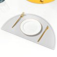 thumbnail image 4 of Tapis de Table en Silicone Réutilisable Sans BPA pour Bébé Enfants Style Classique Napperon en Silicone, 4 of 5