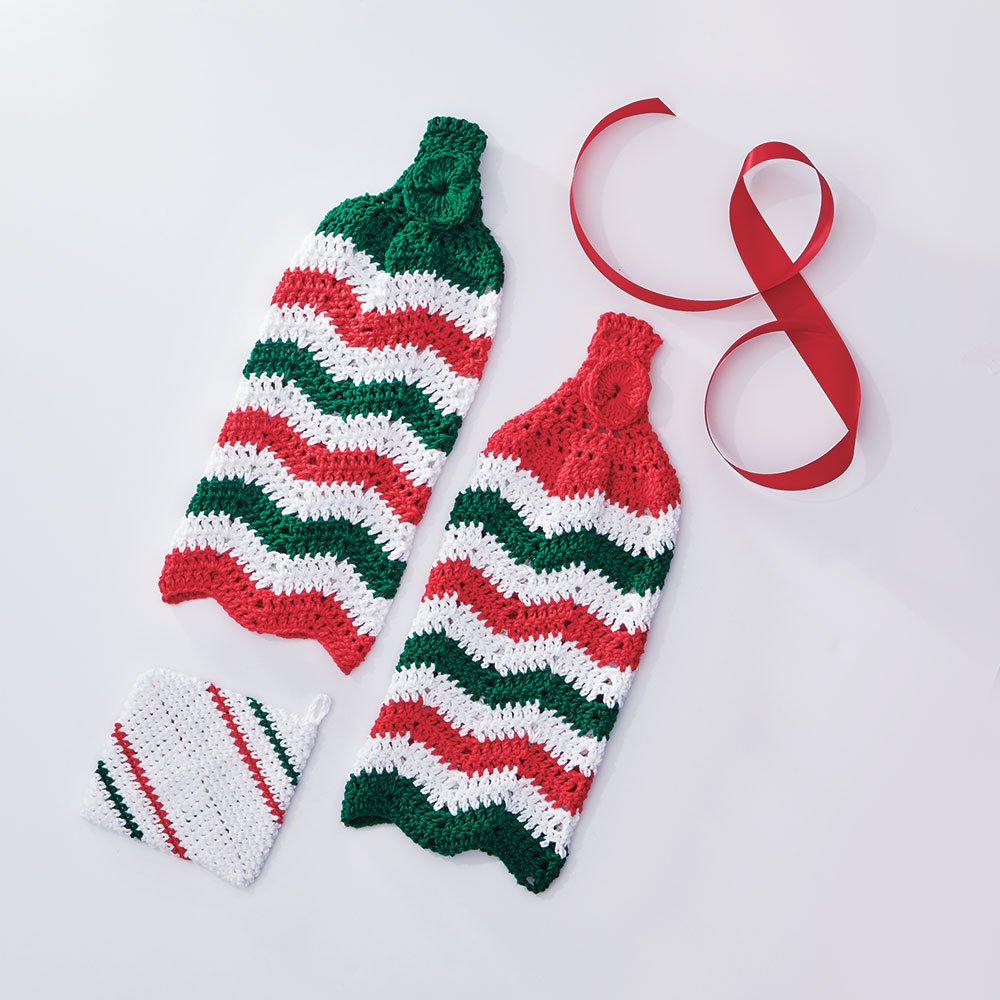 Mary Maxim Christmas Towels Set Yarn