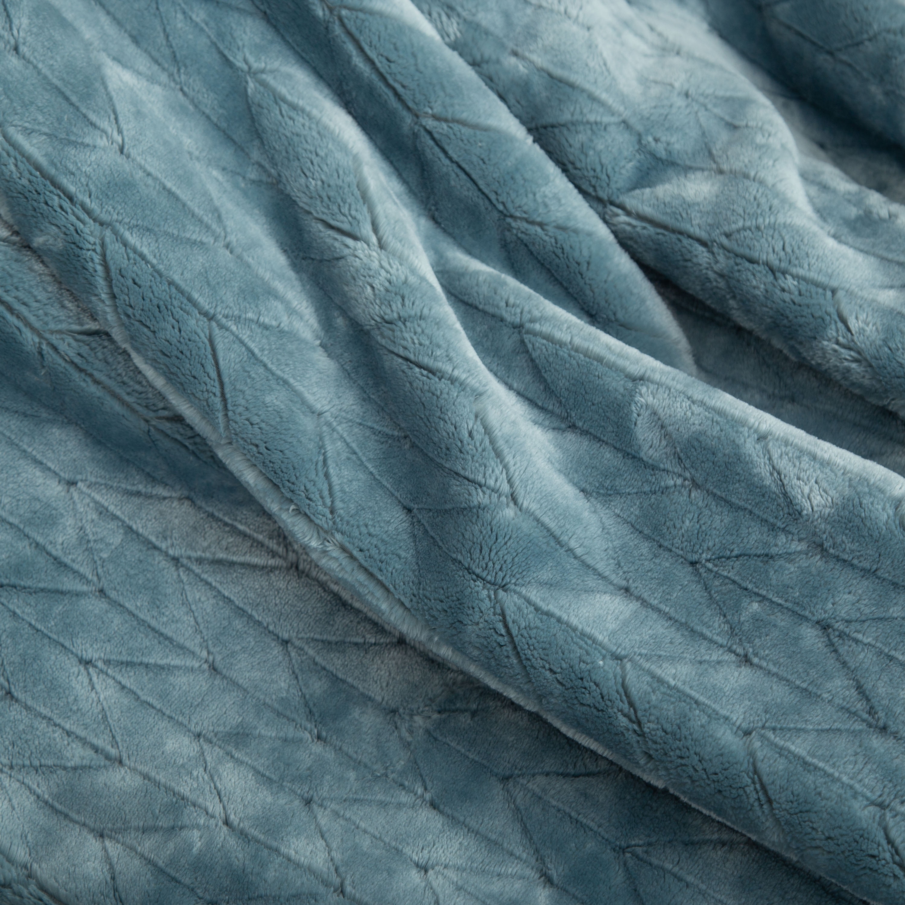 Better Homes & Gardens Textured Velvet Plush Soft Fleece Throw Blanket, Oversized, Nimbus Blue