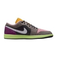 thumbnail image 2 of Tenis Nike para Hombre Air Jordan 1 Low SE Oil Grey, 2 of 5