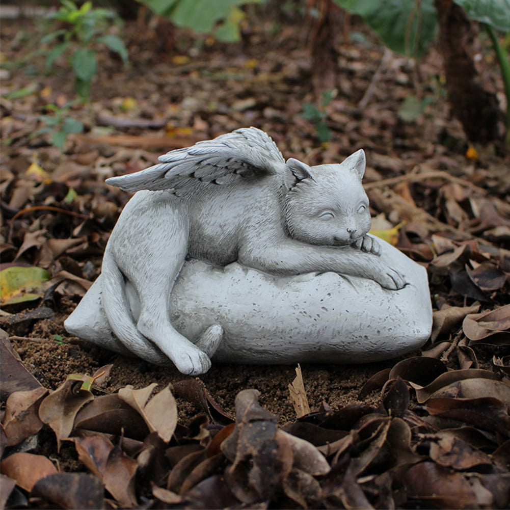 Pet angel. Скульптуры домашних животных. Ангел с котенком скульптура. Статуэтка собака во двор. Украшение сада кошки-ангела.