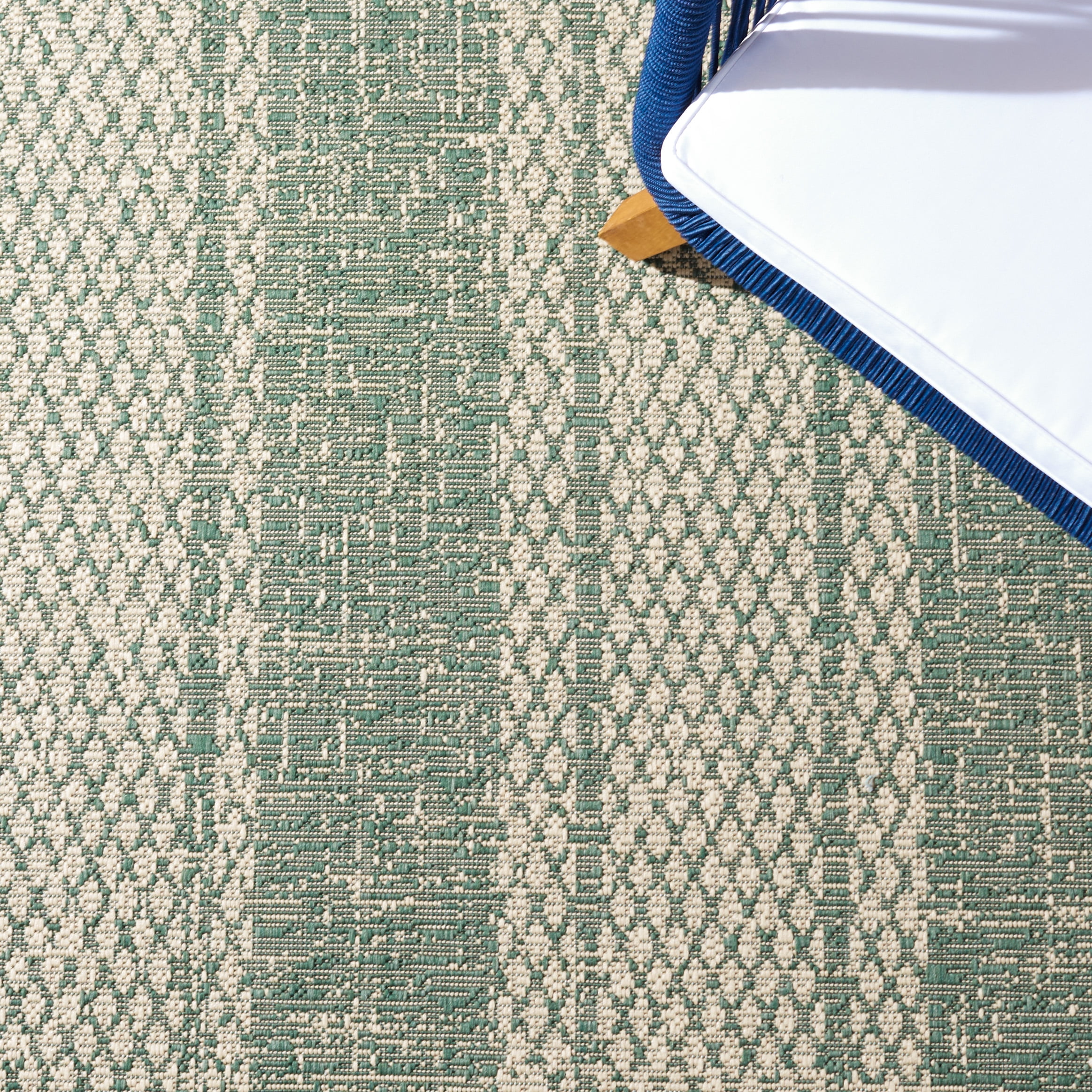 Safavieh Courtyard Adam Striped Indoor/Outdoor Area Rug, Beige/Dark Green, 6'7" x 6'7" Round