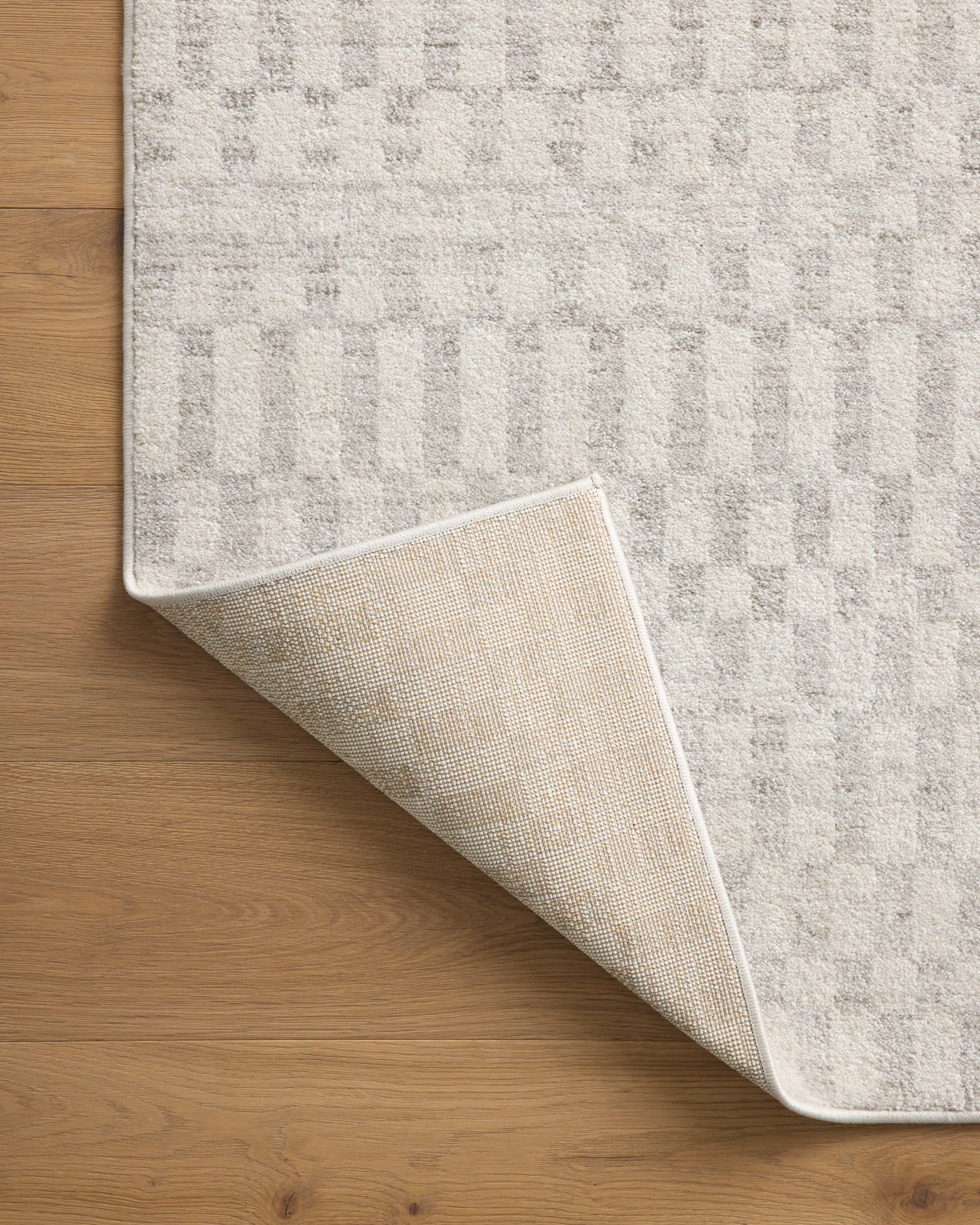 Loloi Kamala Ivory / Grey 2'-7" x 8'-0" Runner Rug