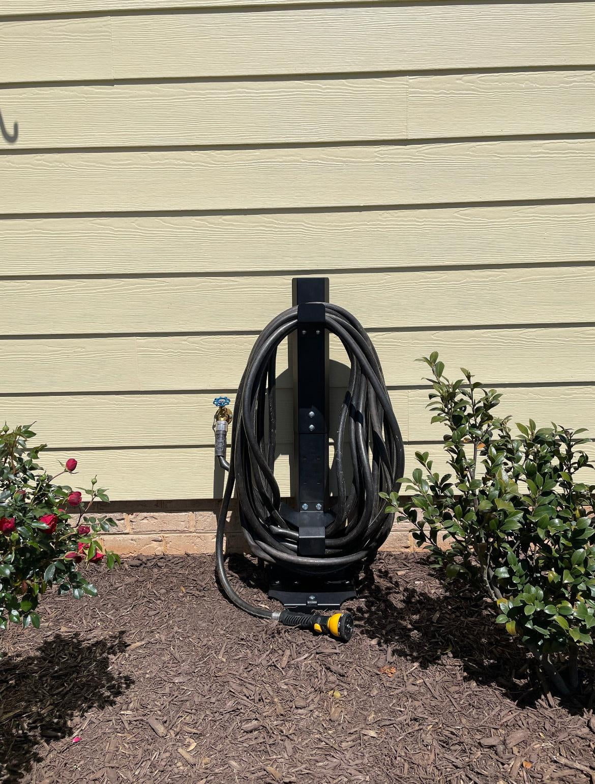 Garden Hose Reel Holder Stand Storage w/ Ground Stakes -Upto 125-Ft Hoses