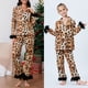 thumbnail image 1 of Conjuntos de pijamas a juego para madre e hija de Navidad 2025, blusa de manga larga con cuello de solapa y pantalones con cintura elástica, ropa de dormir de otoño de 2 piezas, 1 of 5