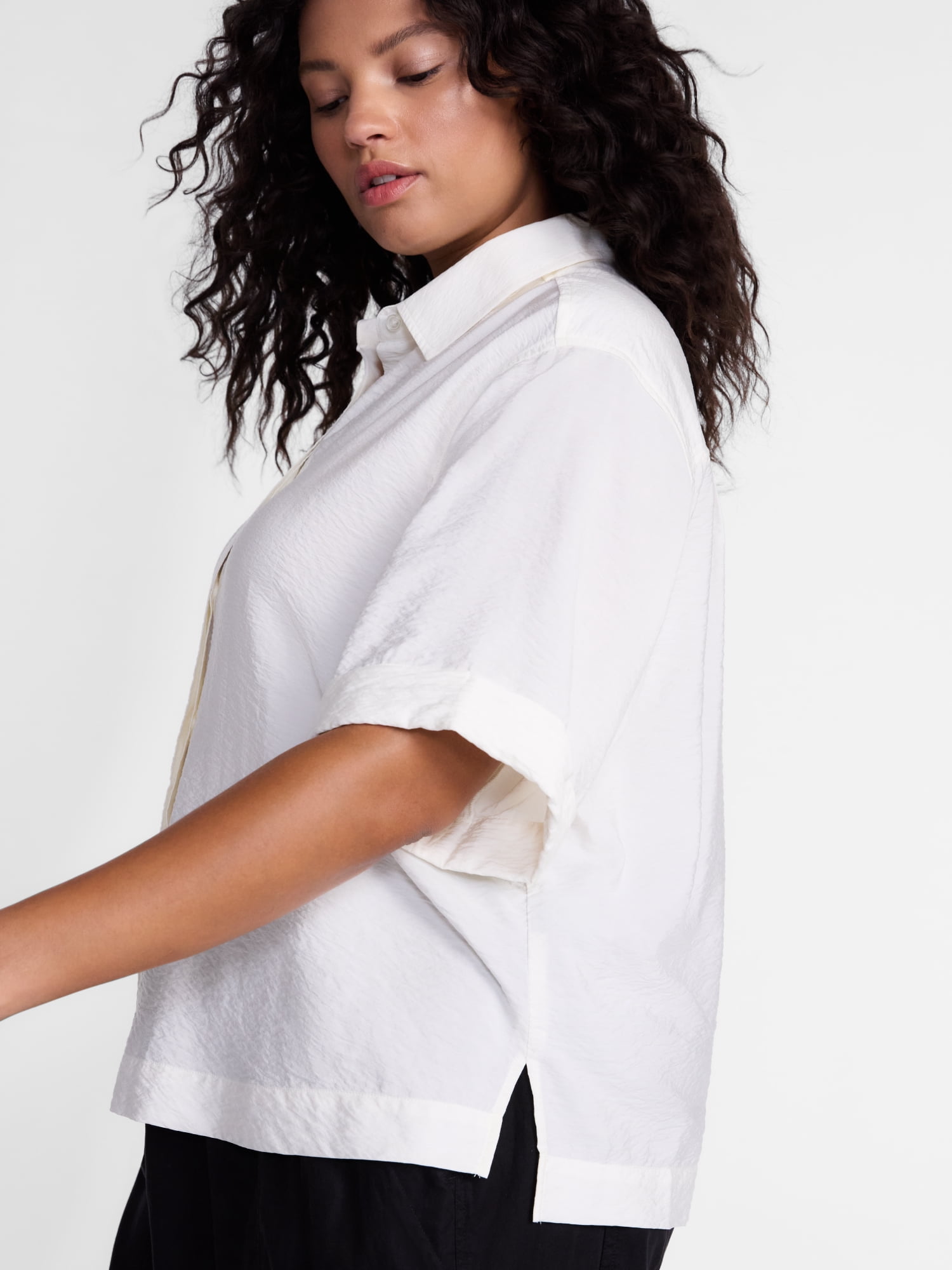 Terra and Sky Women's Plus Collared Short Sleeve Button Front Shirt, Sizes 0X-5X