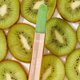 thumbnail image 5 of Bálsamo labial Tarta Maracuja Juicy Shift - Kiwi con efecto rellenador, 5 of 9