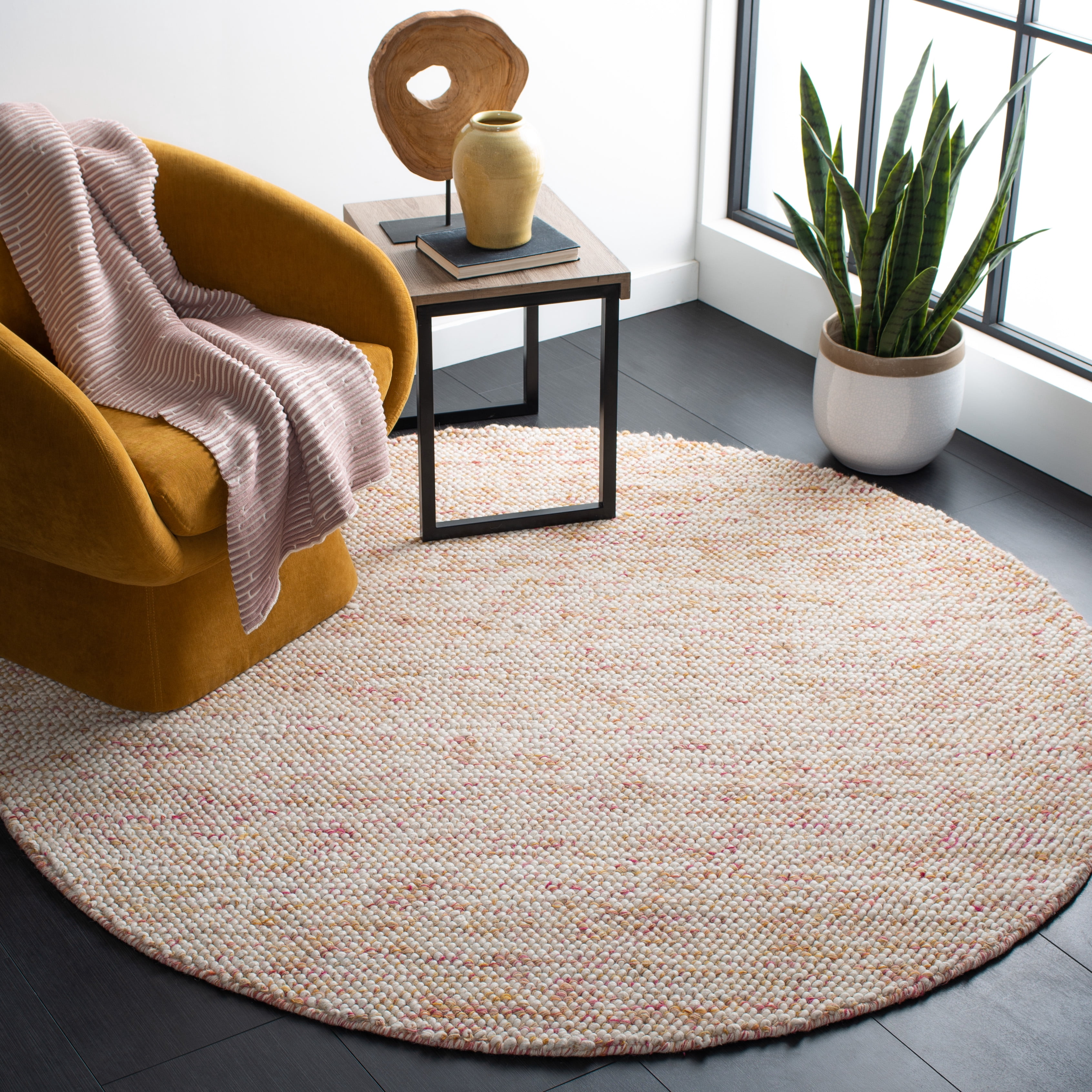 SAFAVIEH Natura Finn Distressed Area Rug, Red/Ivory, 6' x 6' Round