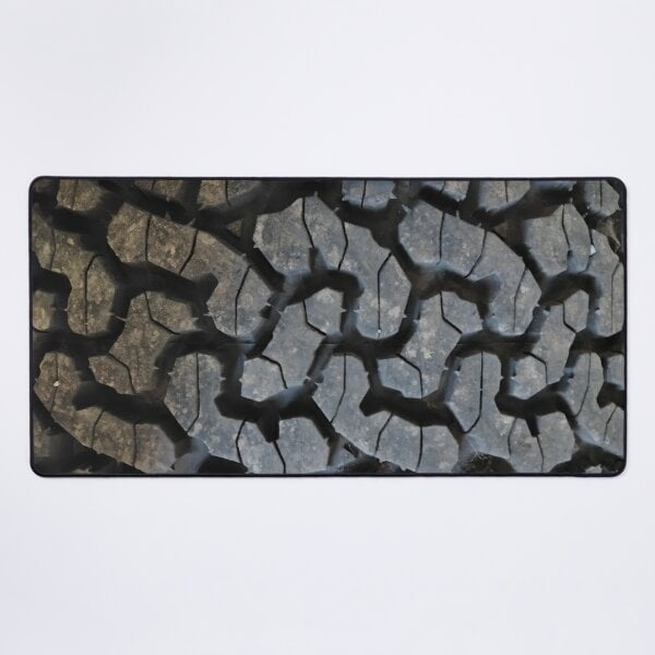NUEVA alfombrilla de escritorio con banda de rodadura para neumáticos 4x4 (BF Goodrich K02)