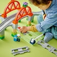 thumbnail image 2 of LEGO DUPLO Town Ensemble d'extension Pont et rails de train 10426 Ensemble de construction (42 pièces), 2 of 6
