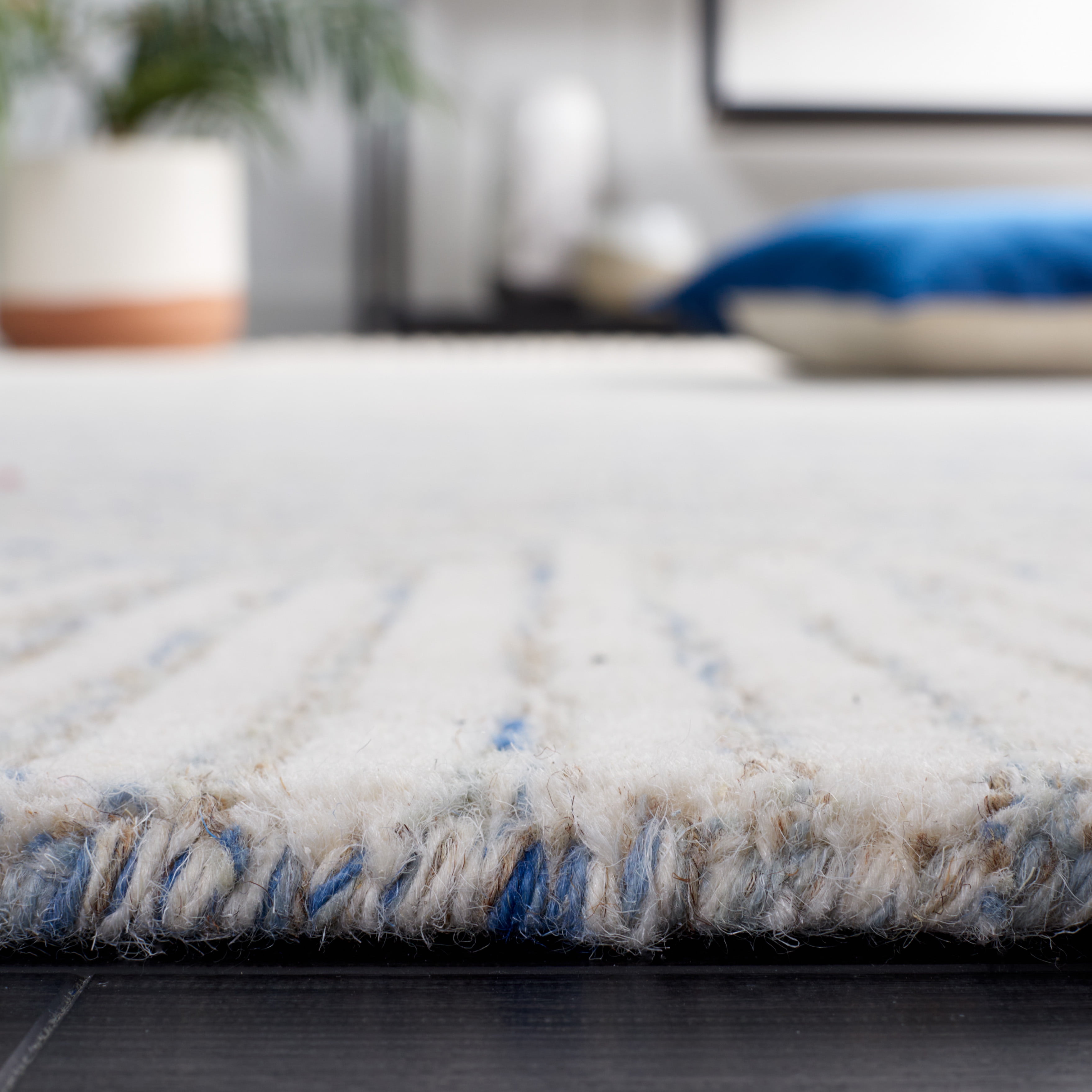 SAFAVIEH Abstract Frieda Radiate Area Rug, Blue/Ivory, 8' x 10'