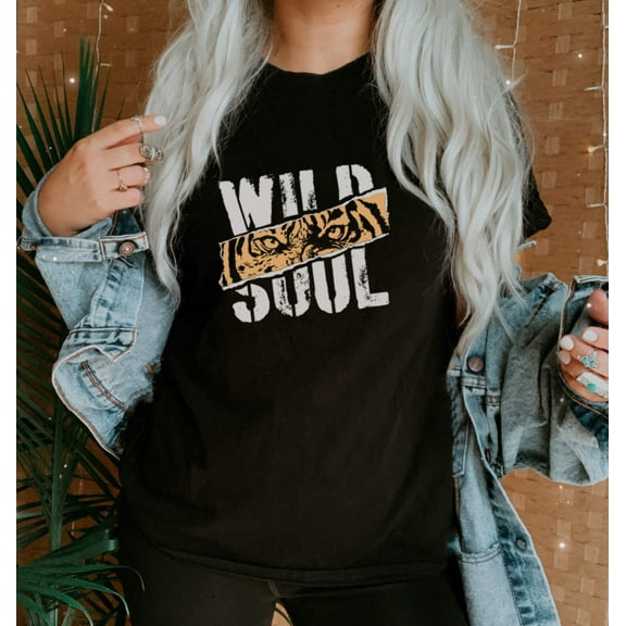 WILD SOUL Graphic Short sleeve T-Shirt
