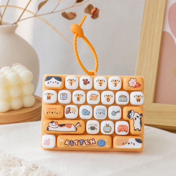 Cute Mini Keyboard Fidget Toy Keychain, Press Sensory Stress Relief Toy with Click Sounds and Keyring, for Bag Pendant Backpack Decoration Gift and Anxiety Relief