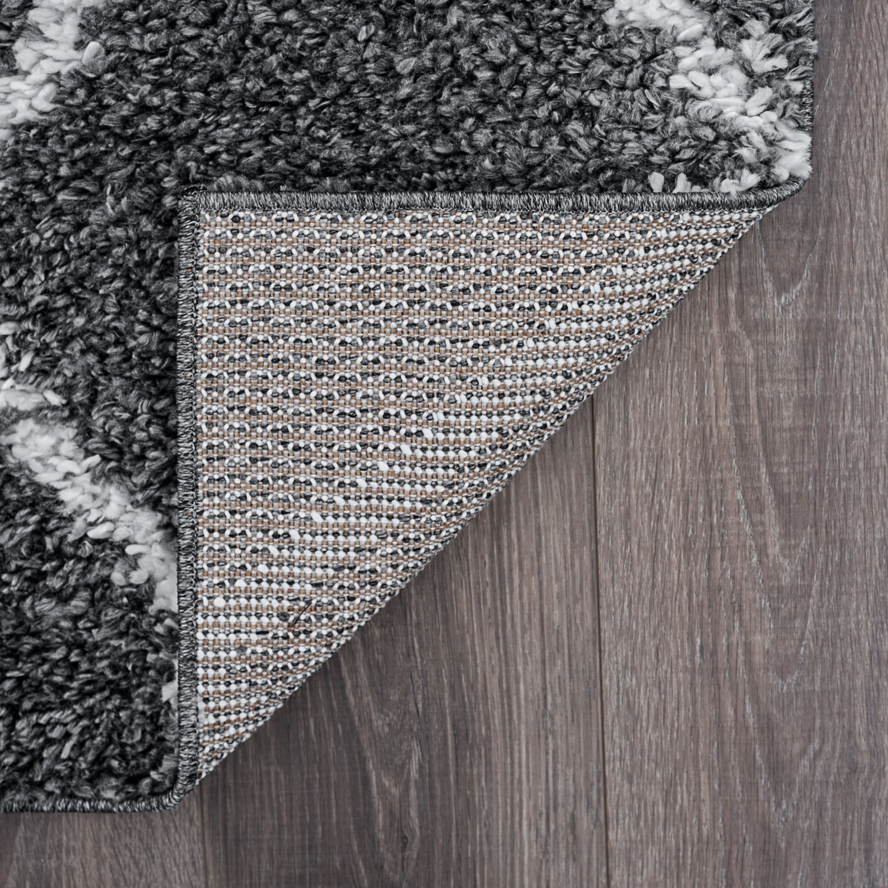 Bliss Rugs Transitional Diamond 2'3'' x 7'3'' Gray and White Polypropylene Indoor Runner Rug, 2'3'' x 7'3''