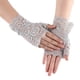 thumbnail image 1 of Qarigey 1 par de mitones de encaje sin dedos para mujer, guantes para fiesta de boda, cortos, para novia, a la moda, cómodos, exquisitos y transpirables guantes y mitones Gris Qarigey AP010986-04, 1 of 6