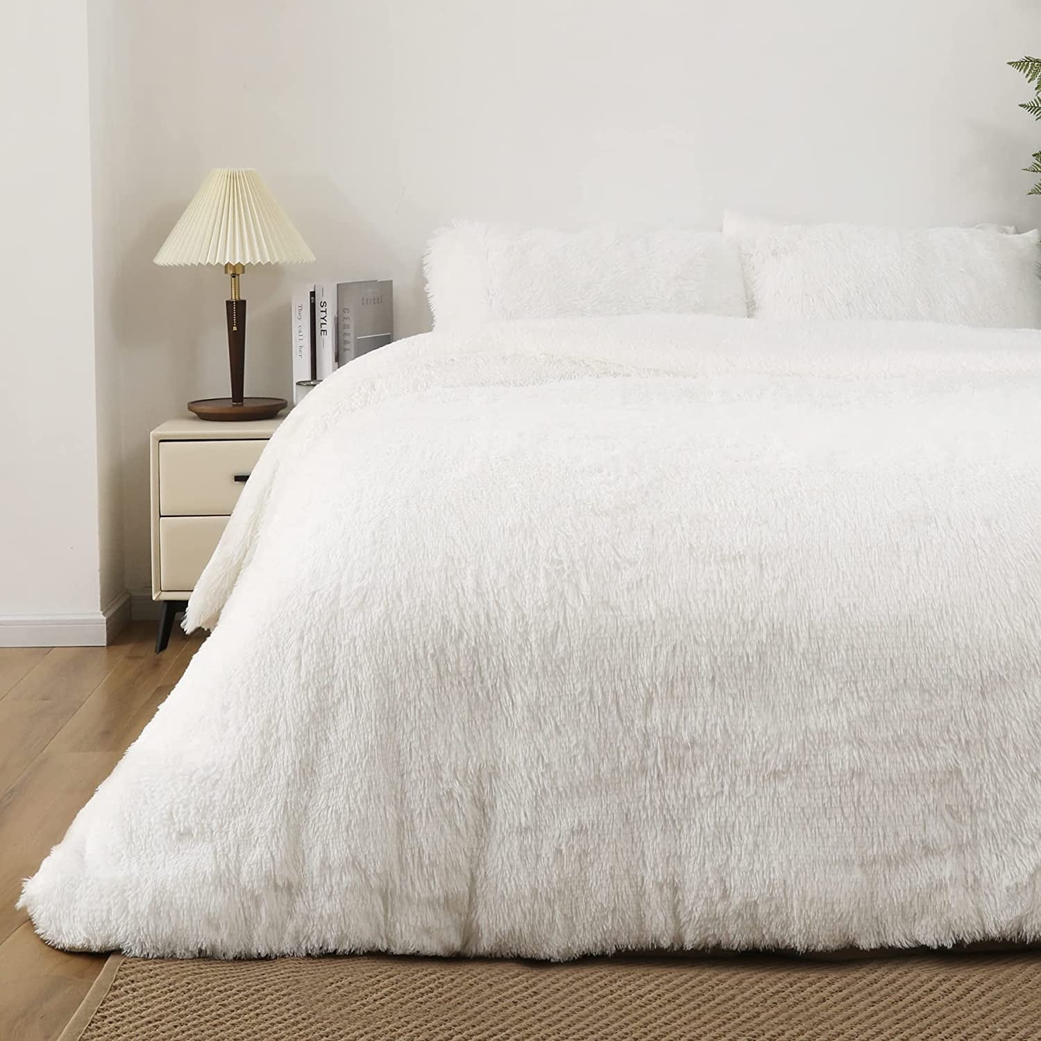 Uttermara White Faux Fur King Size Comforter Set, 3Piece Plush Sherpa