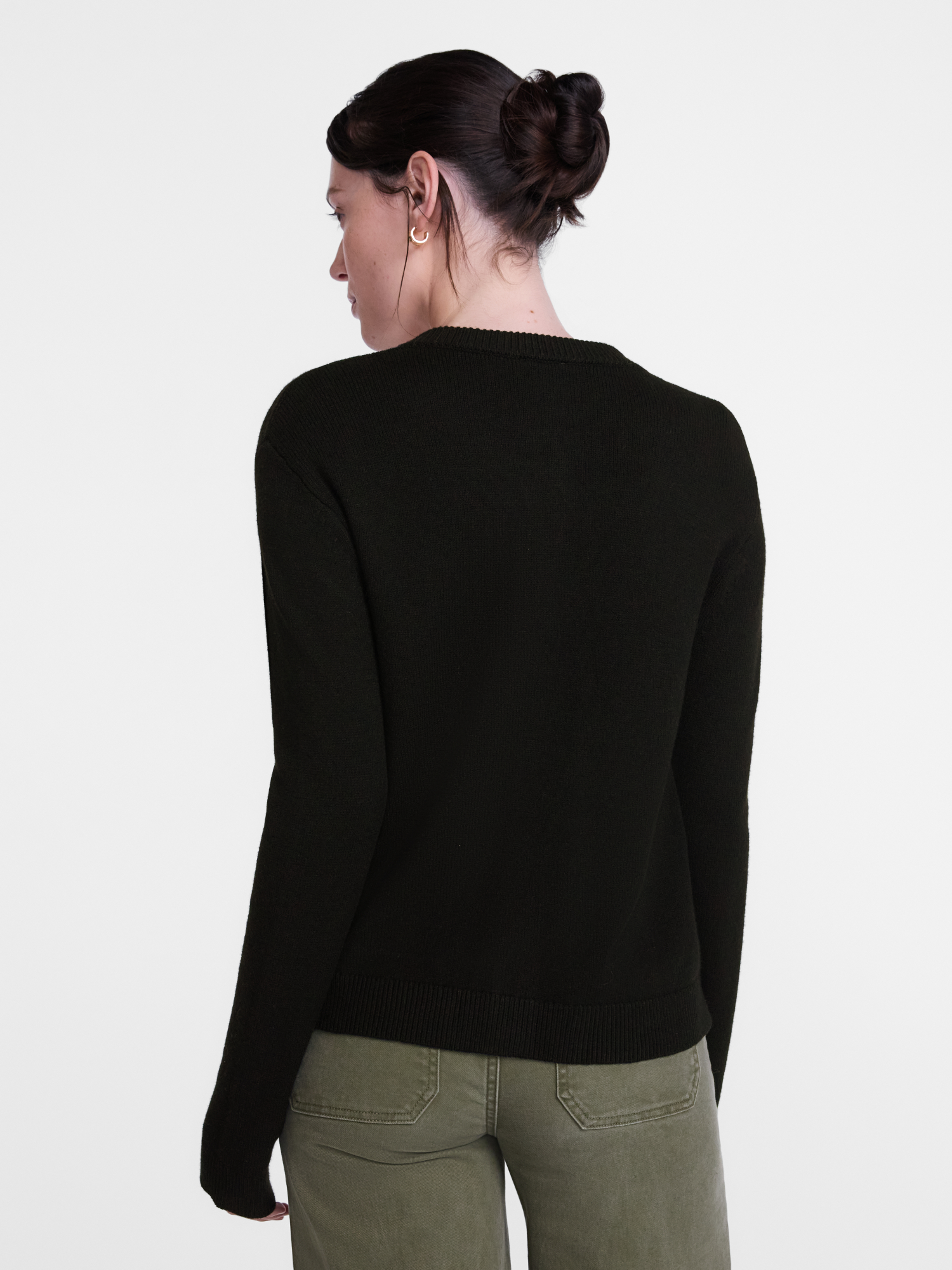 Scenario Women's Crew Neck Patch Pocket Cardigan Sweater photo 4