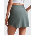 thumbnail image 2 of Mini falda short CRZ YOGA con dobladillo tipo delfín y cintura alta en gris salvia, talla S, 2 of 5