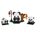 thumbnail image 2 of LEGO Pandas du Nouvel An Chinois, 2 of 5
