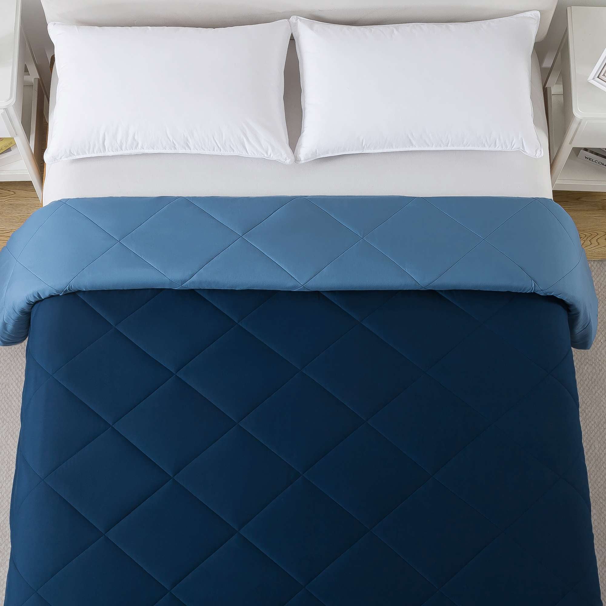 Mainstays King Comforter, All-Season Reversible Microfiber, Navy