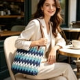 thumbnail image 4 of Bolsa de paja de rayas onduladas con asas dobles de cuero, bolso de hombro tejido ligero para playa, vacaciones, exteriores, uso casual, multicolor, 4 of 6