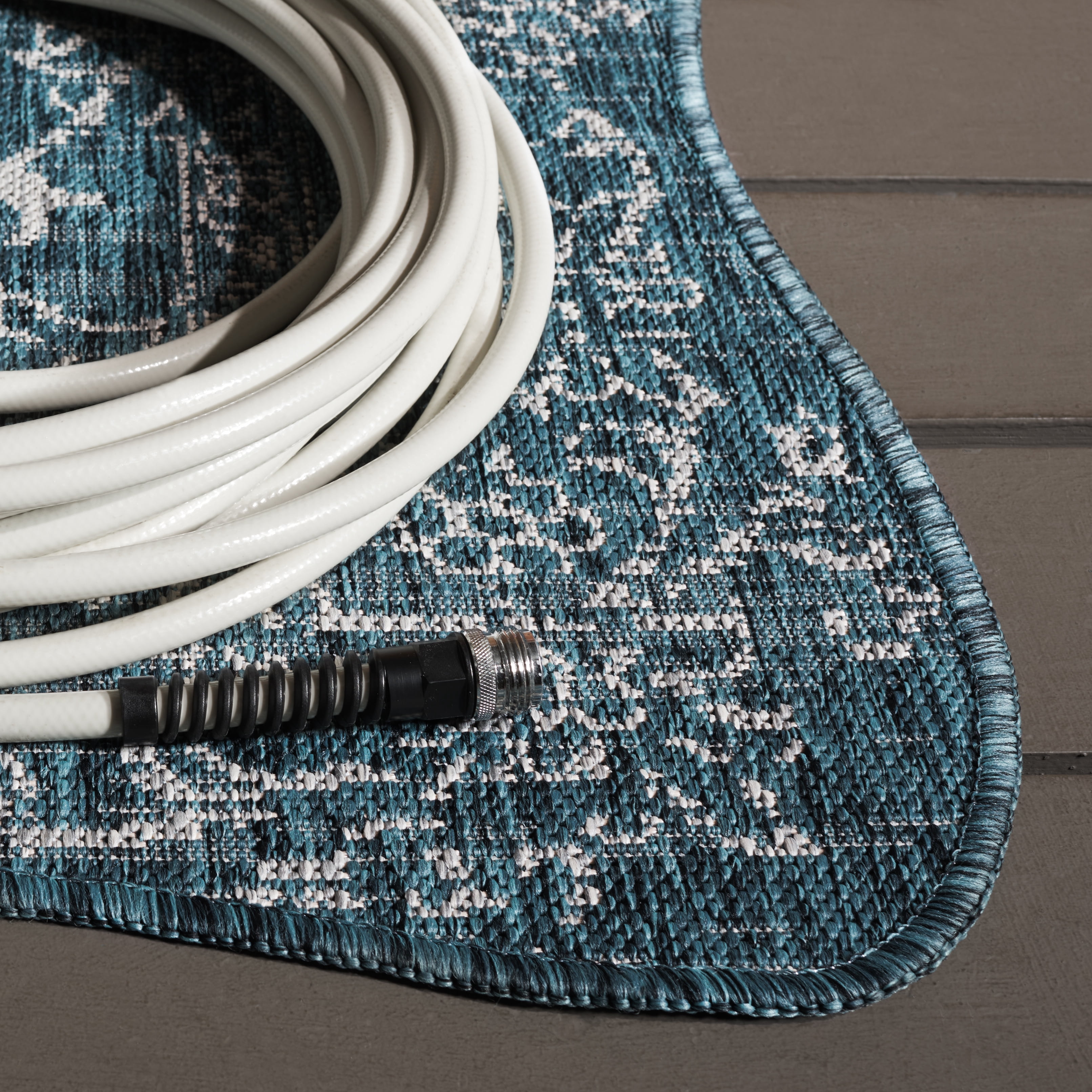 Safavieh Courtyard Darin Botanical Indoor/Outdoor Area Rug, Navy/Ivory, 6'7" x 9'6" Scalloped