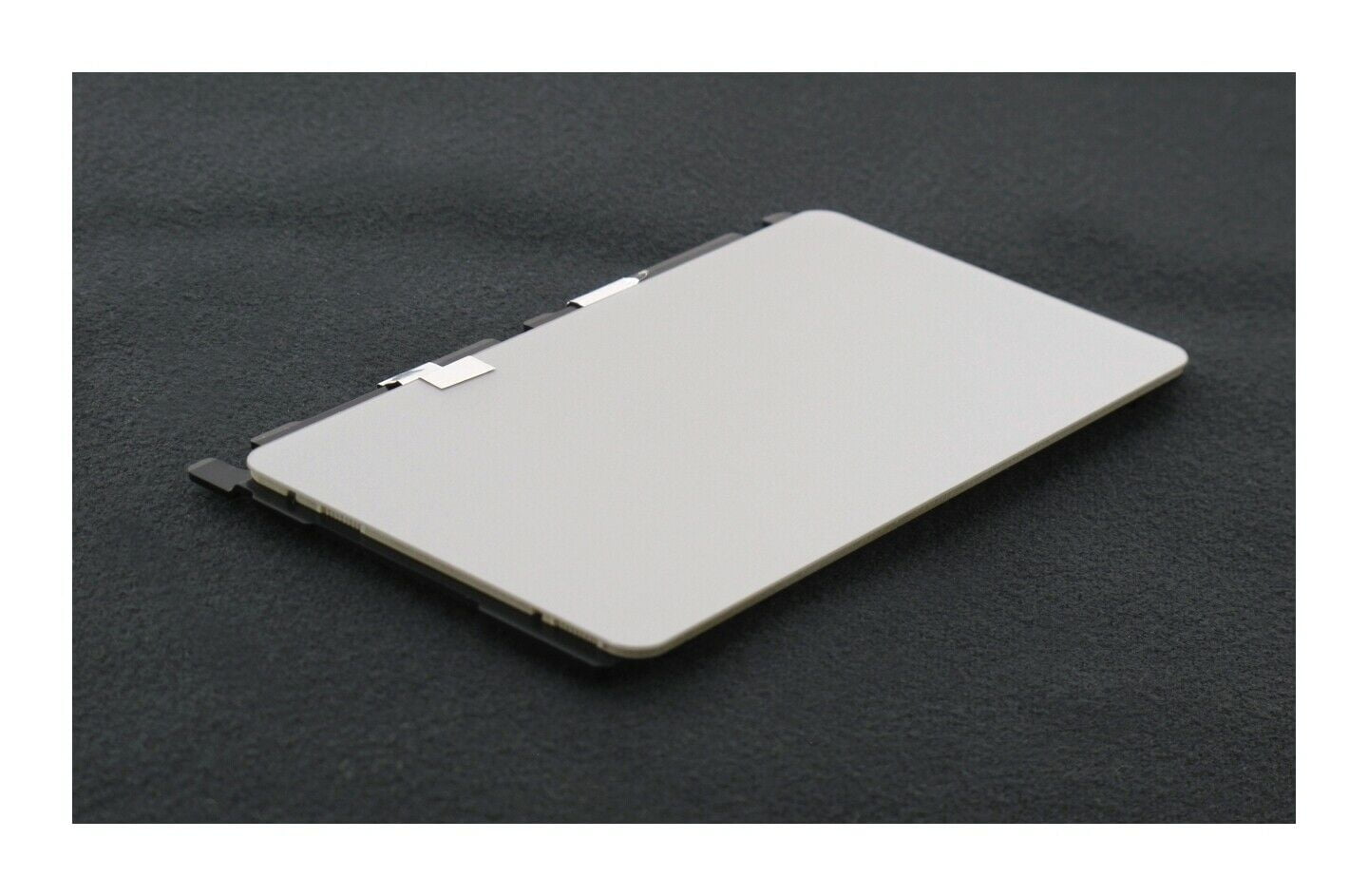 Apple Magic Trackpad MK2D3AM/A: Wireless, White, Bluetooth Apple Magic Trackpad MK2D3AM/A: Wireless, White, Bluetooth