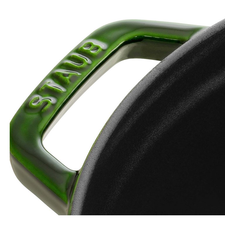 Staub Cast Iron 7-qt Enamelled Bakeware, Round Cocotte/Dutch Oven