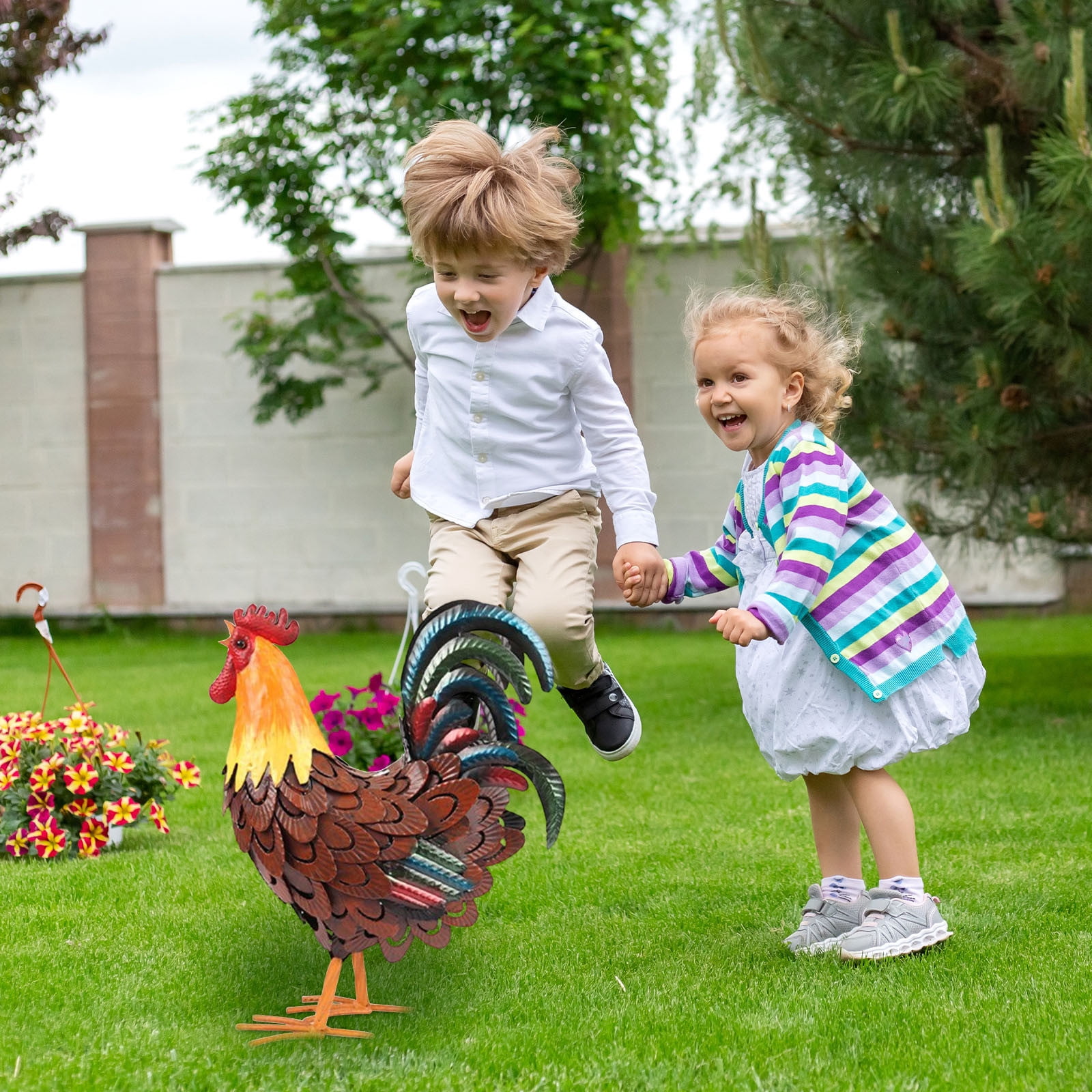 E Hand Painted Iron Rooster Garden Statue With Rustic Finish, Farmhouse Decoration For Yard, Patio, Outdoor Lawn Accent