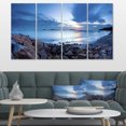 thumbnail image 1 of Coucher de Soleil sur la Mer Bleue sur la Côte Sableuse - Impression sur Toile, 1 of 3