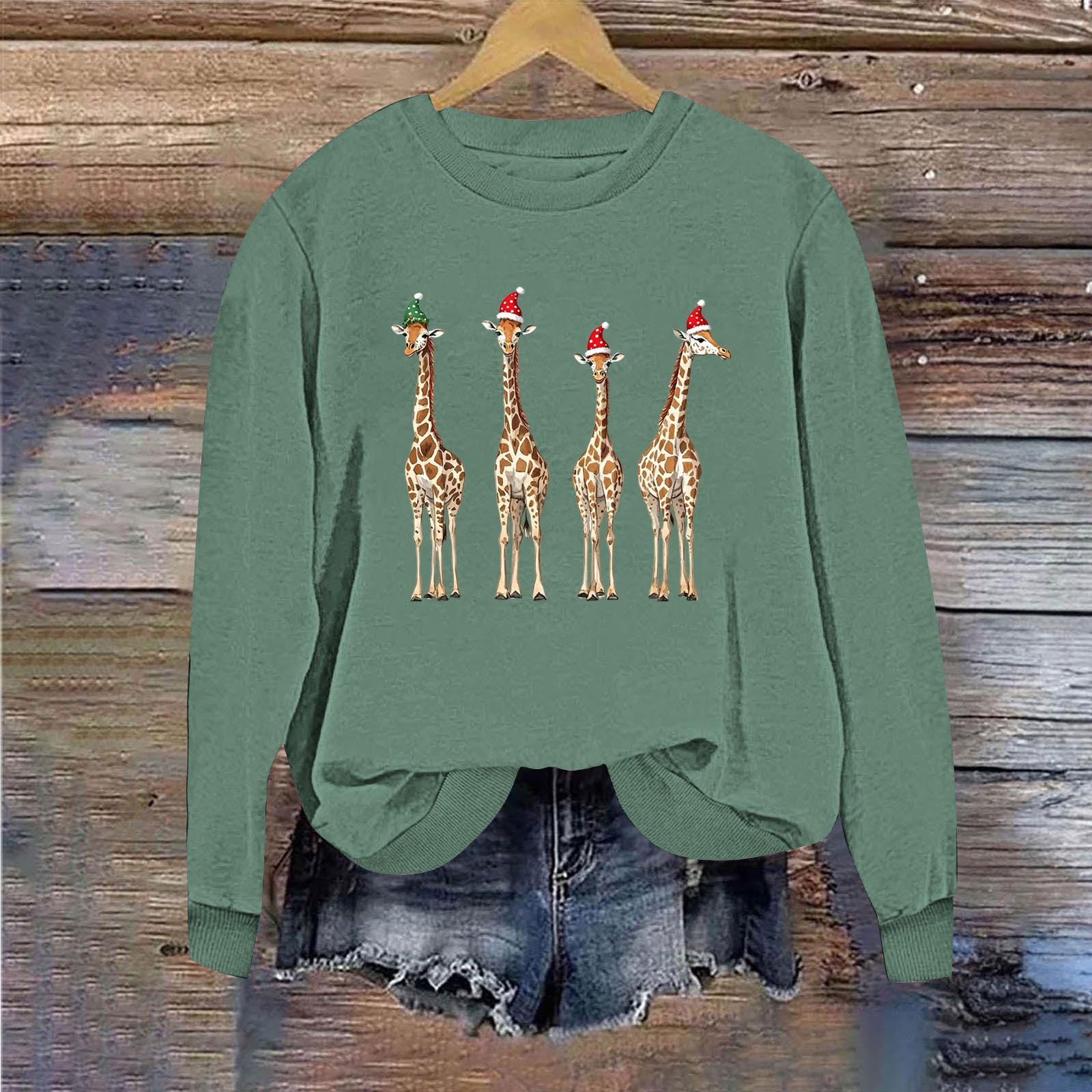 SYMOID Womens Green Christmas Giraffe Crewneck Sweatshirt, 100% Cotton Loose Fit Festive Graphic with Santa/Elf Hat,Size L