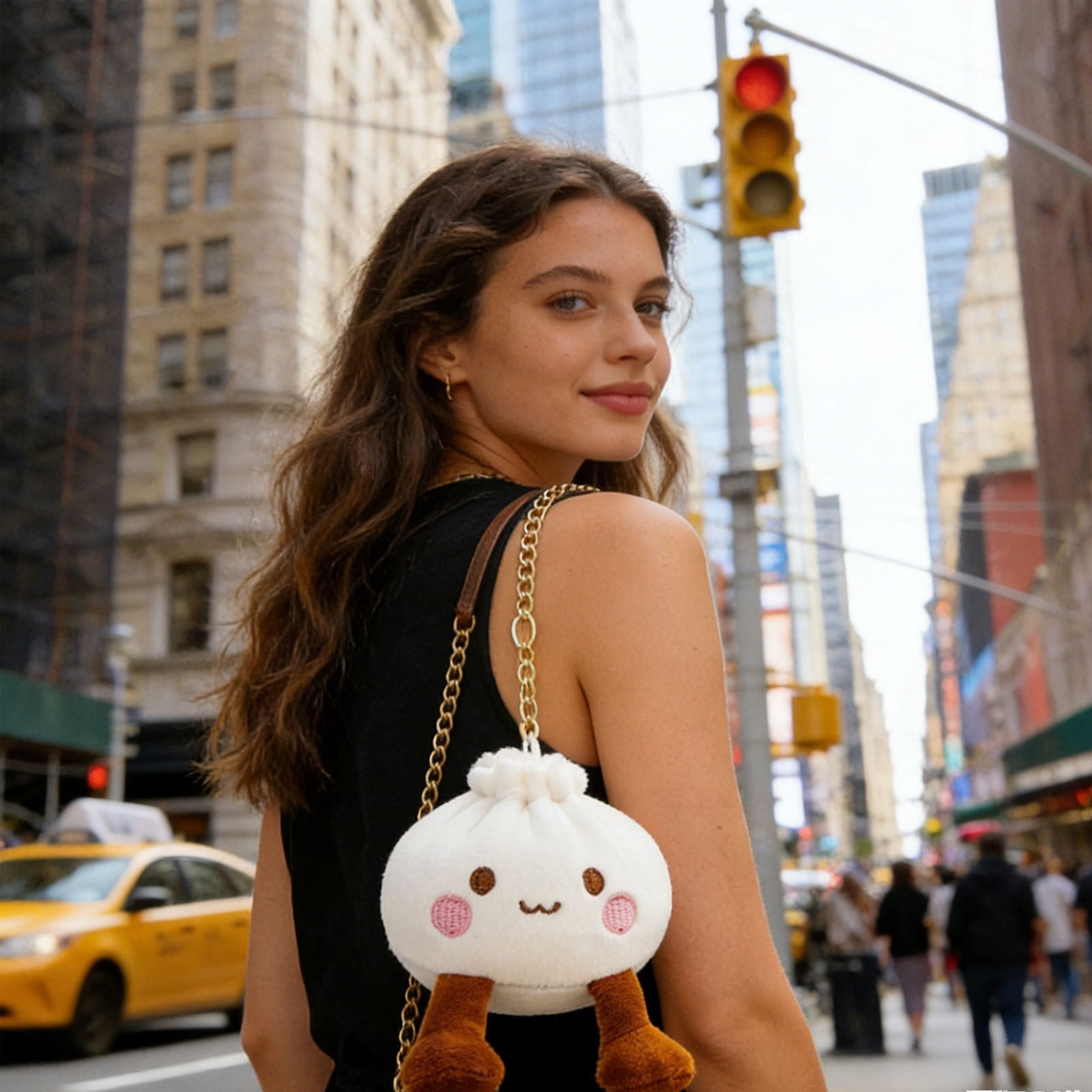 Tusihei Kawaii Dumpling Plush Keychain, Cute Steamed Bun Bag Pendant with Adorable Face, Soft Plush Key Ring with Metal Clasp and Chain for Backpack Purse Keys