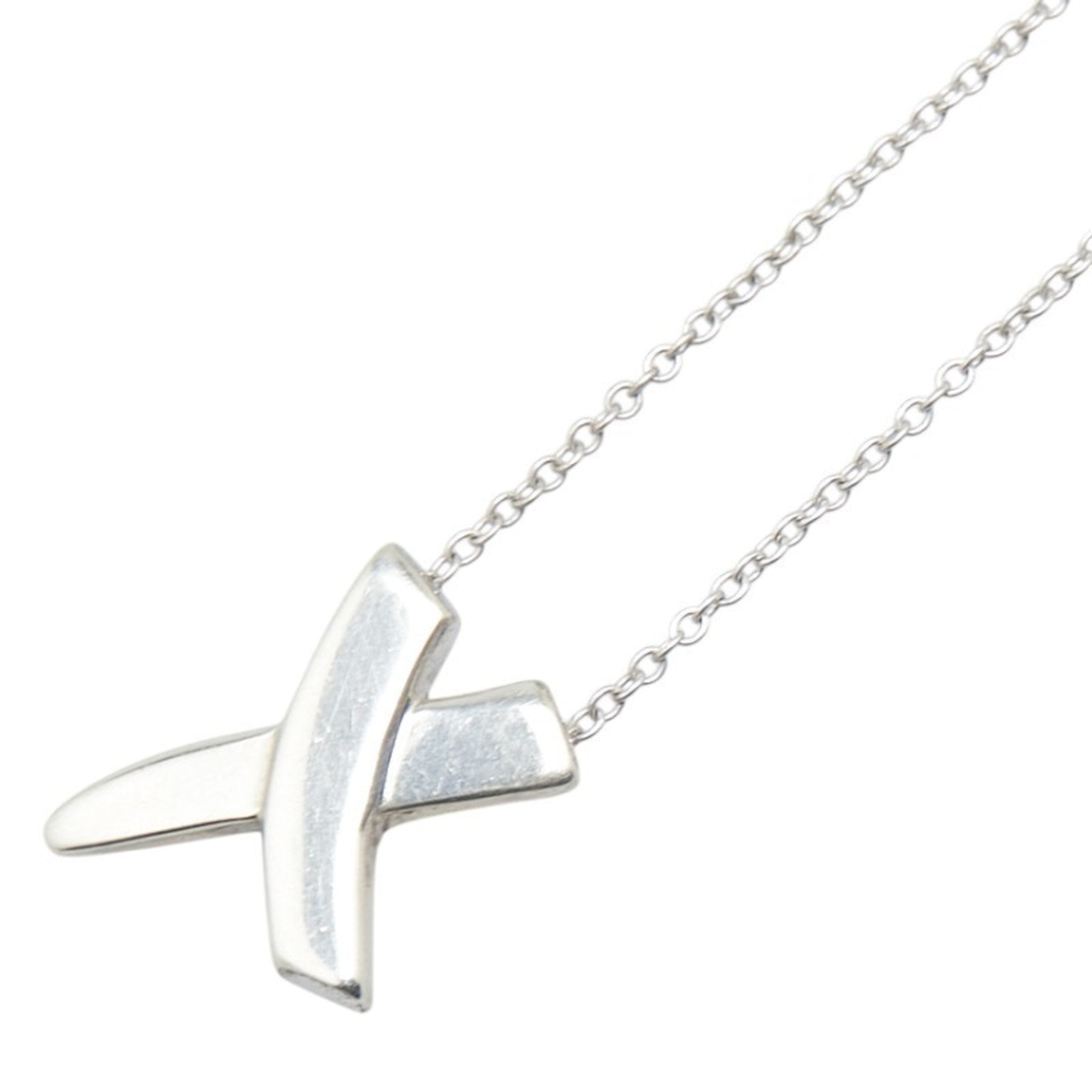 Pre-Owned Tiffany & Co. Paloma Picasso Kiss Necklace in 925 Sterling Silver for Women. (Good)