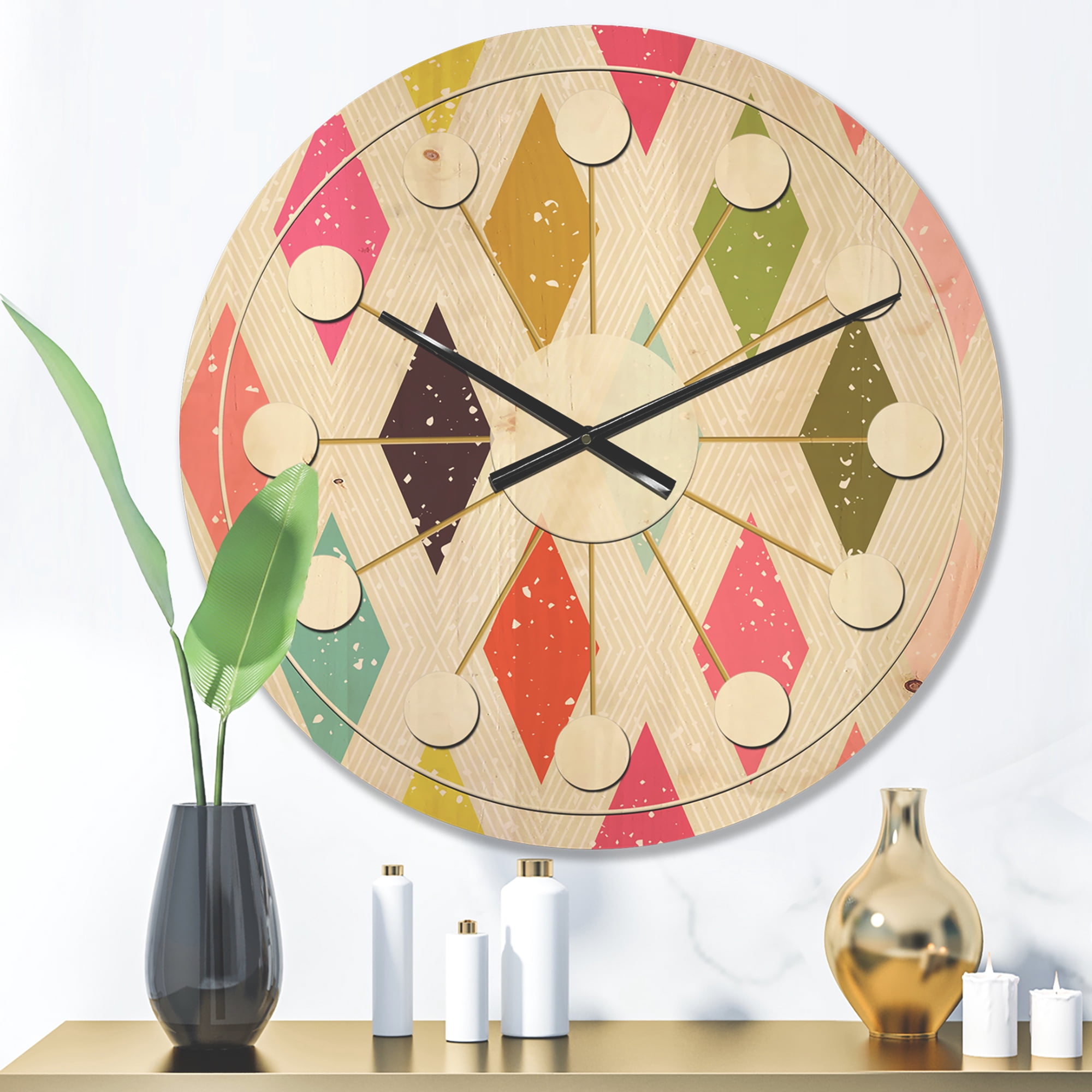 Designart 'Diamond Retro Pattern III' Mid-Century Modern Wood Wall Clock