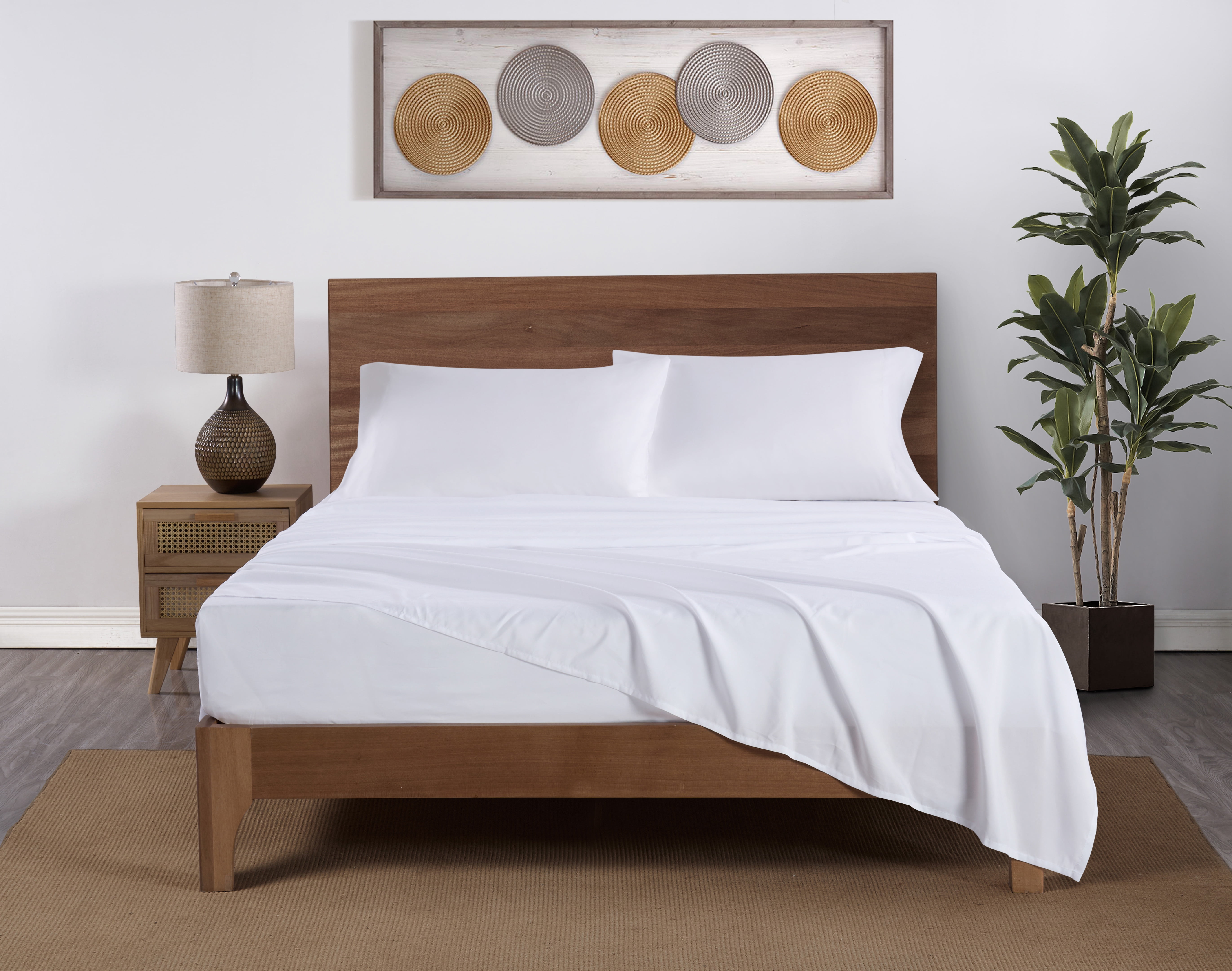 Mainstays Super Soft High Quality Brushed Microfiber Bed Sheet Set, King, Arctic White, 4 Piece