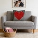 thumbnail image 5 of Funda de almohada de lino con estampado de corazones y letras | Funda de cojín decorativa para sofá o cama | Funda de almohada cuadrada de 45x45 cm, 5 of 6
