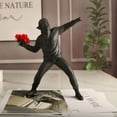 thumbnail image 2 of Decoración de resina Banksy Flower Thrower Estatua Escultura Adorno para el hogar TUNC Sencillez, 2 of 4