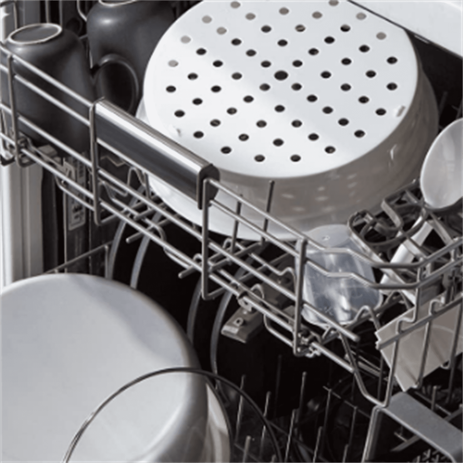 "Rice Cooker & Food Steamer, 30 Cups Cooked (15  Cups Uncooked), Includes Steam and Rinsing Basket, Black"