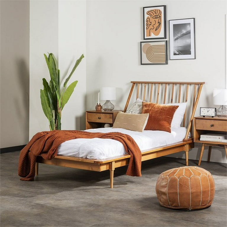 Solid pine wood spindle bed outlet
