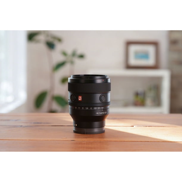 Sony FE 50mm F/1.4 GM Lens (Sony E) (SEL50F14GM) + 64GB Card +