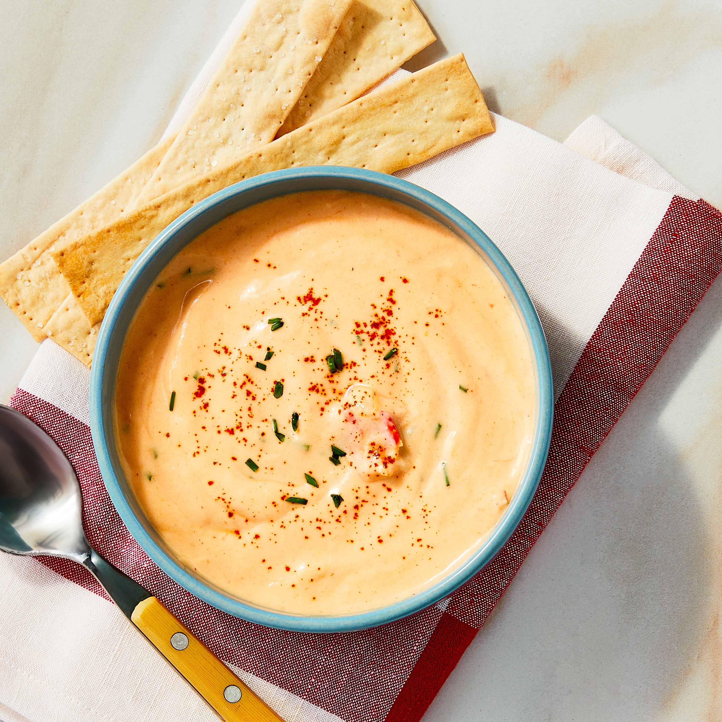 Marketside Lobster Bisque, Fresh Deli Soup, 16 oz Cup