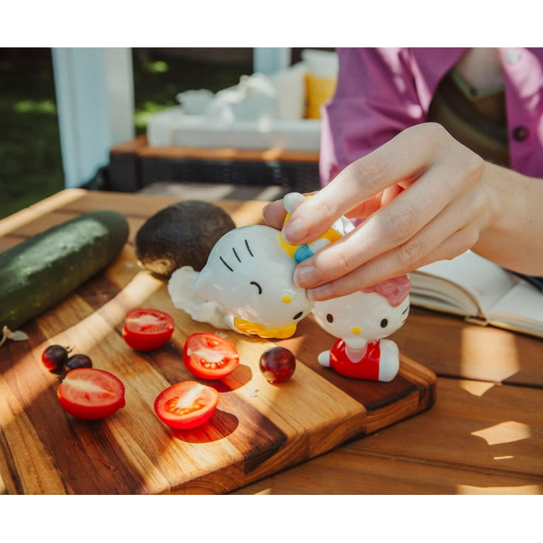 Sanrio Hello Kitty and Mimmy Ceramic Salt and Pepper Shaker Set