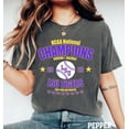 thumbnail image 1 of 2025 LSU Série Mondiale de Baseball Universitaire, Série Mondiale Universitaire, 8 Fois et Coup - comme sur L'Image - L, 1 of 4