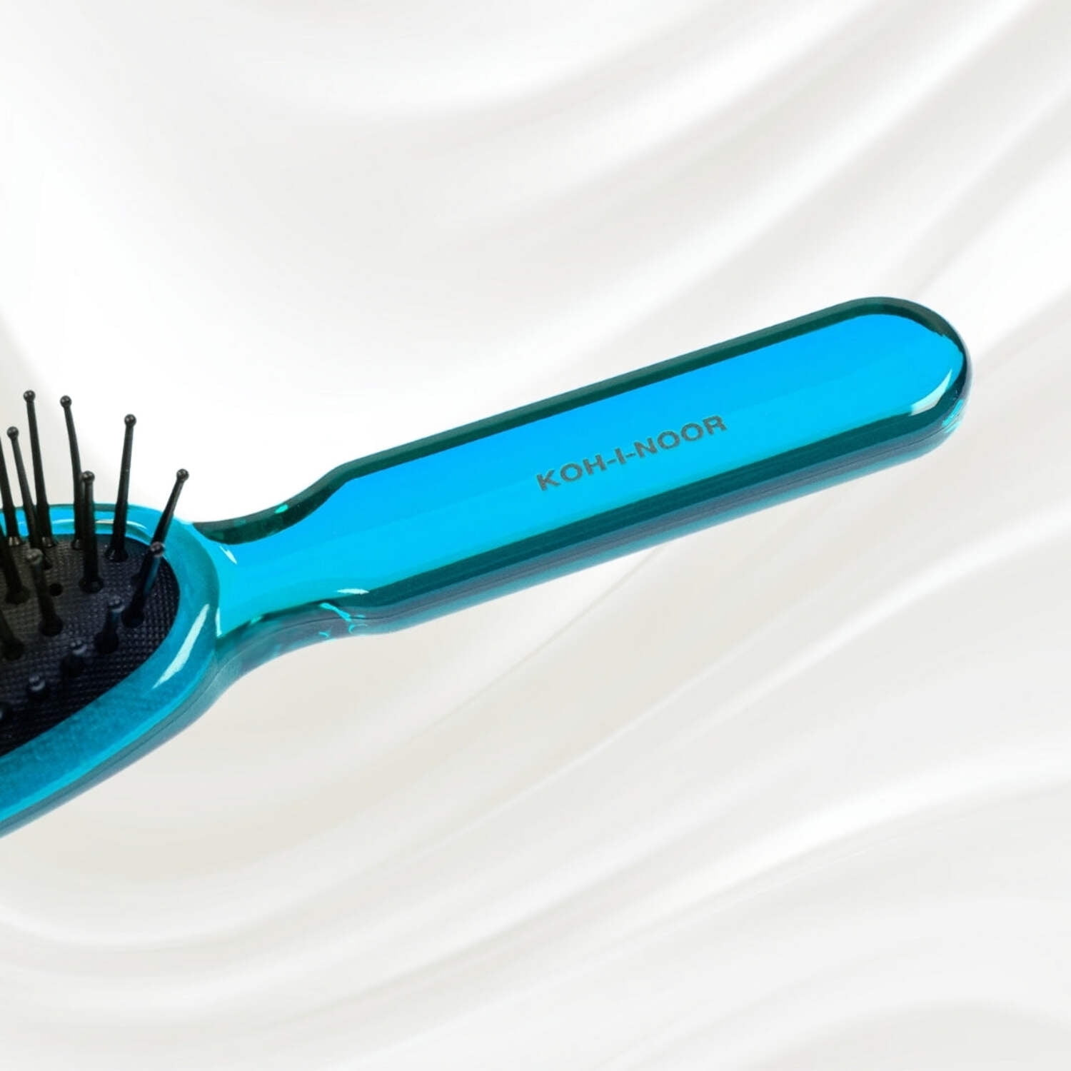 All Seasons Synthetic Pin Hair Brush