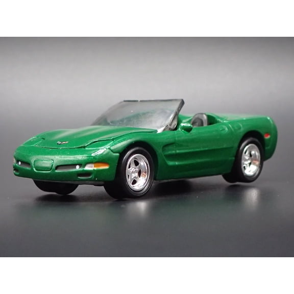 Open Box 1997-2004 CHEVROLET CORVETTE CONVERTIBLE 1:64 SCALE DIORAMA DIECAST MODEL CAR
