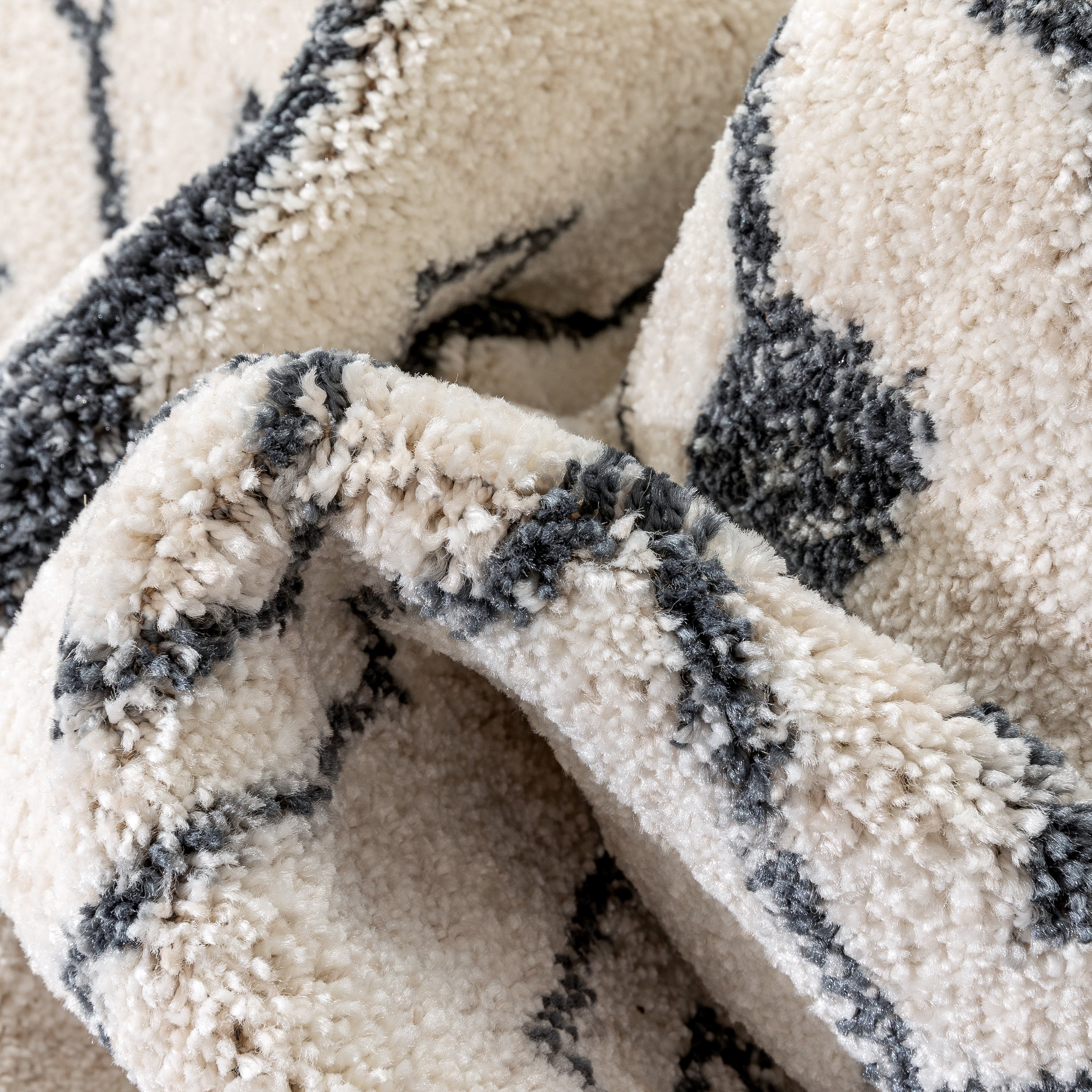 Well Woven Serenity Transistora Tribal Geometric Pattern Charcoal Ivory 7'10" x 9'10" Area Rug