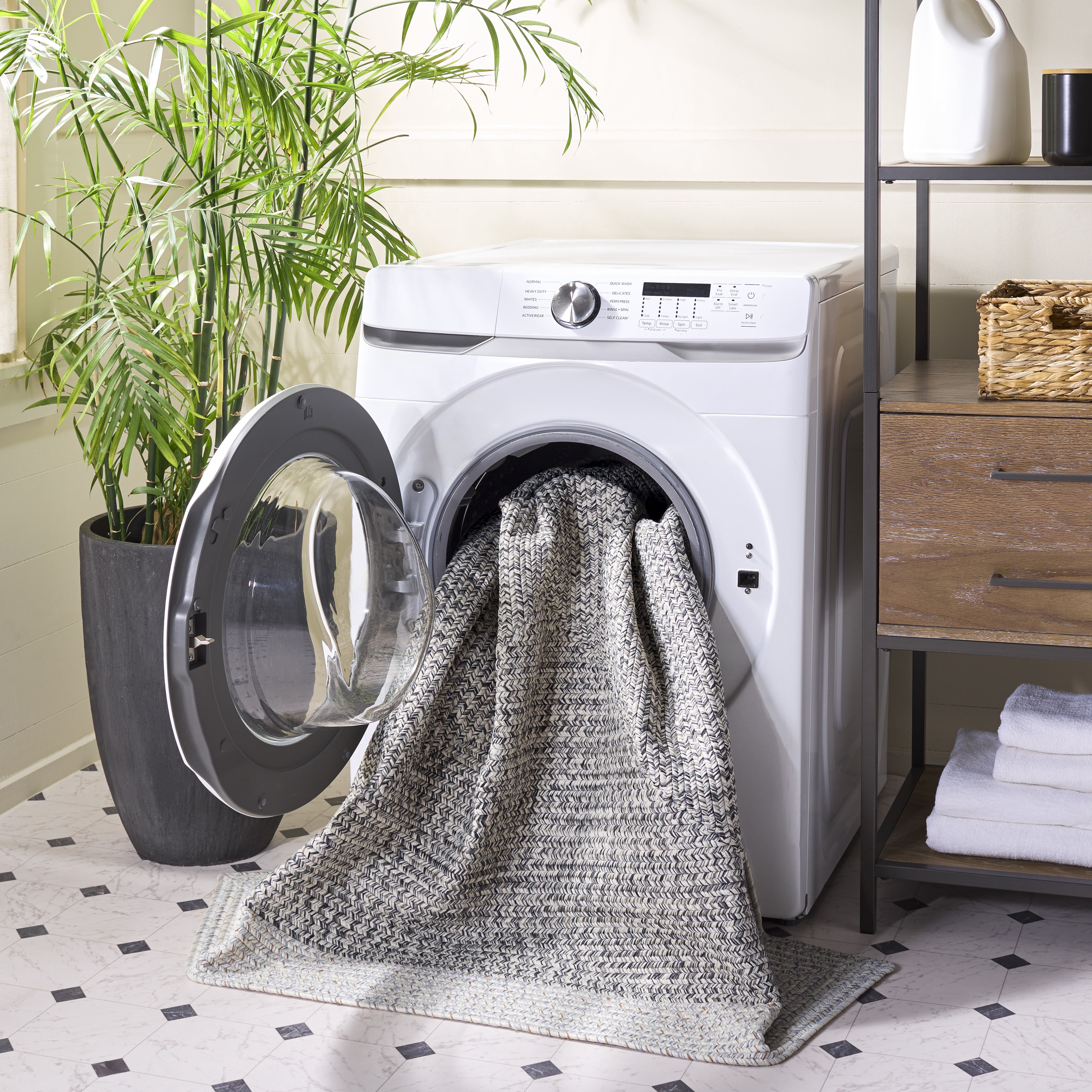 Safavieh Braided Victor Bordered Machine Washable Reversible Area Rug, Ivory/Gray Black, 5' x 8'