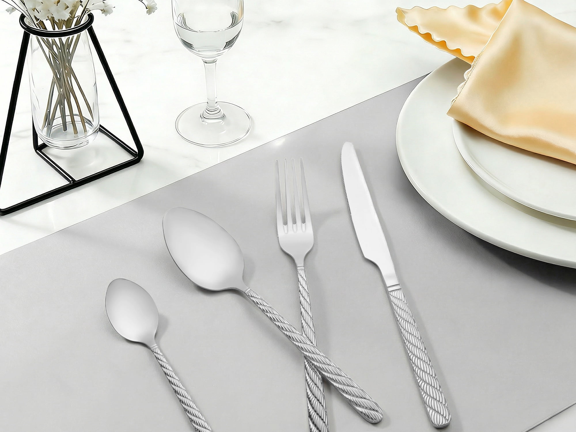 Unique Bargains 4 Piece Stainless Steel Flatware Set with Knife Spoons and Fork Silver 4