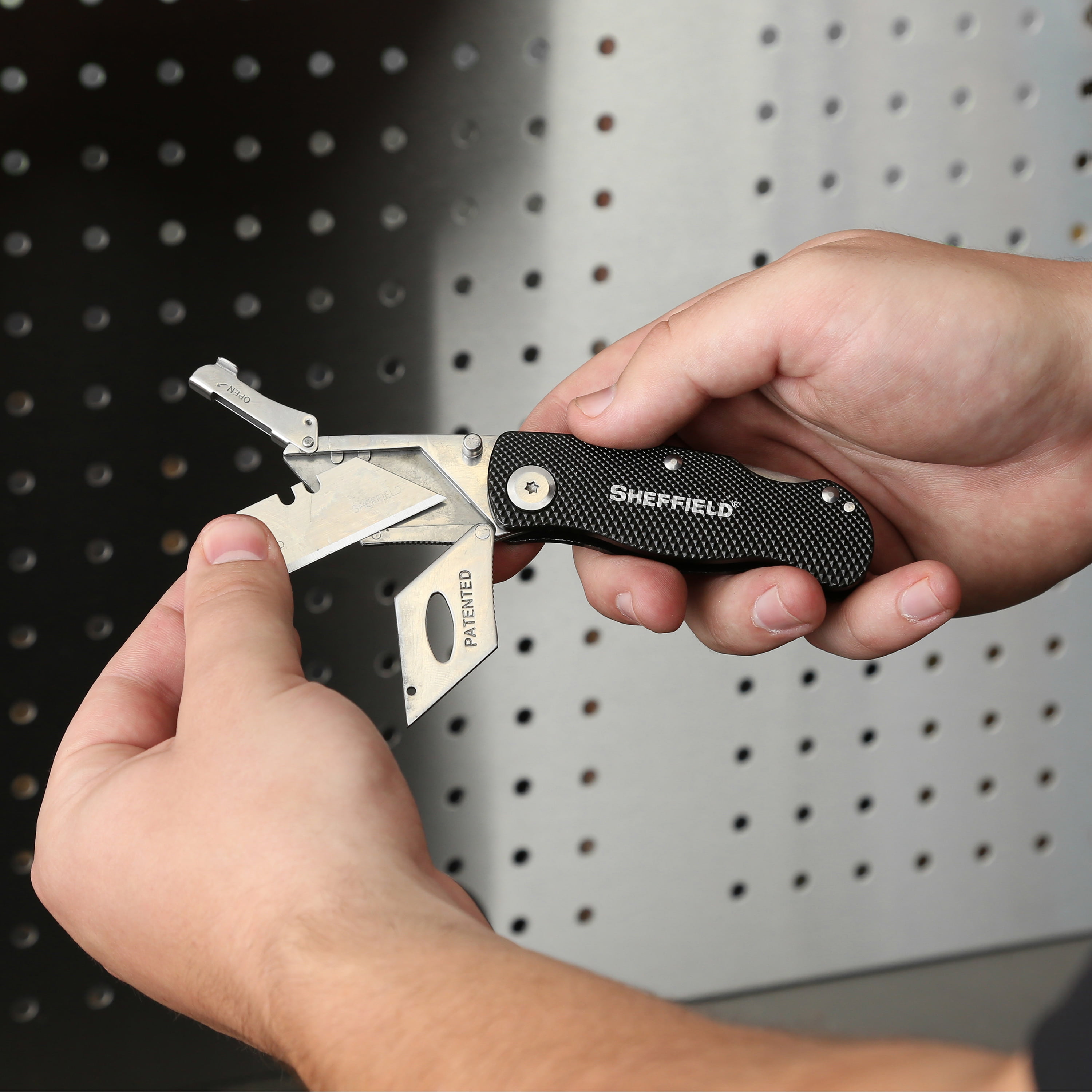 Sheffield Quick Change Folding Utility Knife, 6 inch, Black